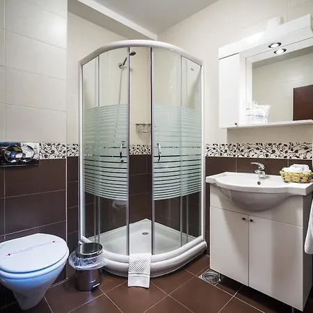 Garni Hotel Semlin B&B